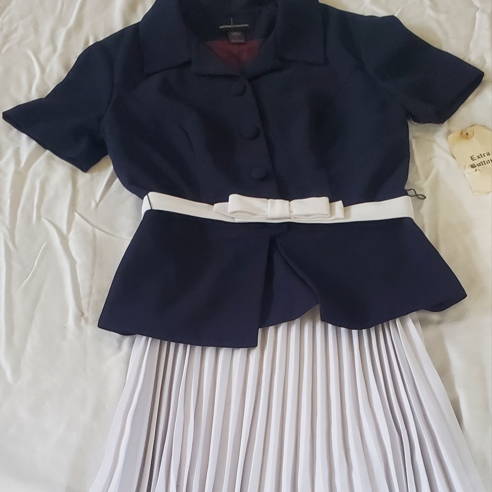 Never worn moda international skirt top and belt